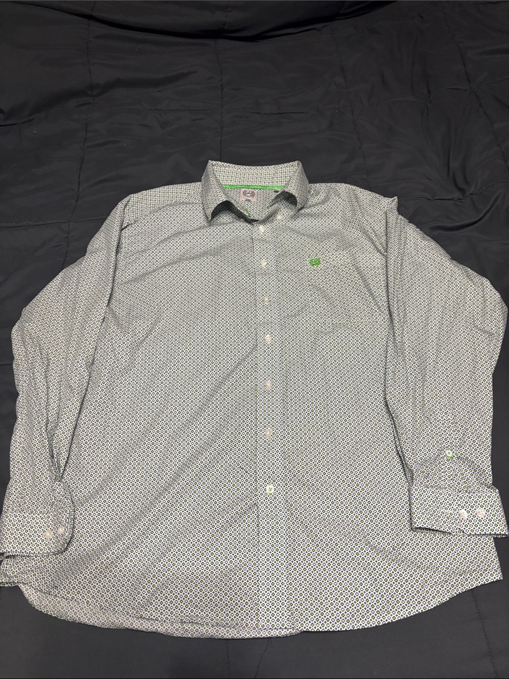 Cinch Men's White Button-Down Shirt with Green Accents